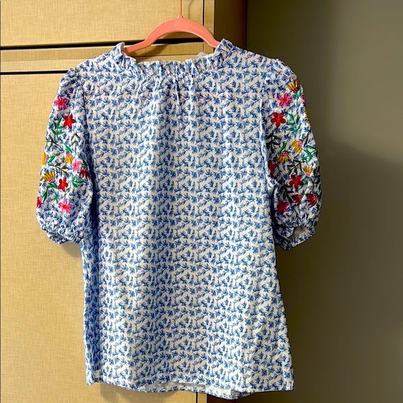 NWOT SHEIN size L Floral Embroidered Blue Women's Top - Picture 1 of 7